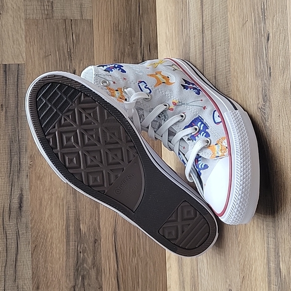 Converse High Top Brand new size junior 6=size women's 8. - Picture 3 of 13